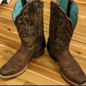 Women’s ariat cowboy boots